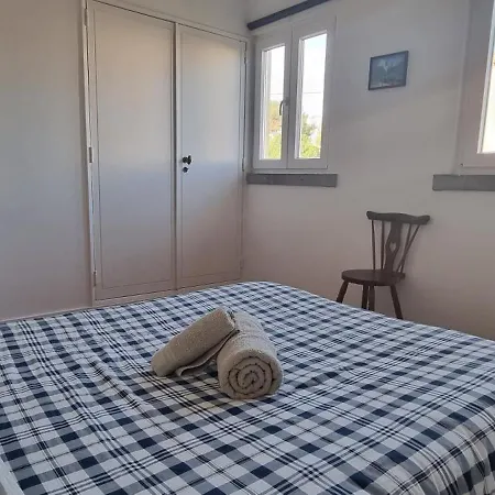 Δωμάτια σε οικογενειακή κατοικία Ocean's House